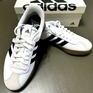 Adidas Women’s Shoes Size 9